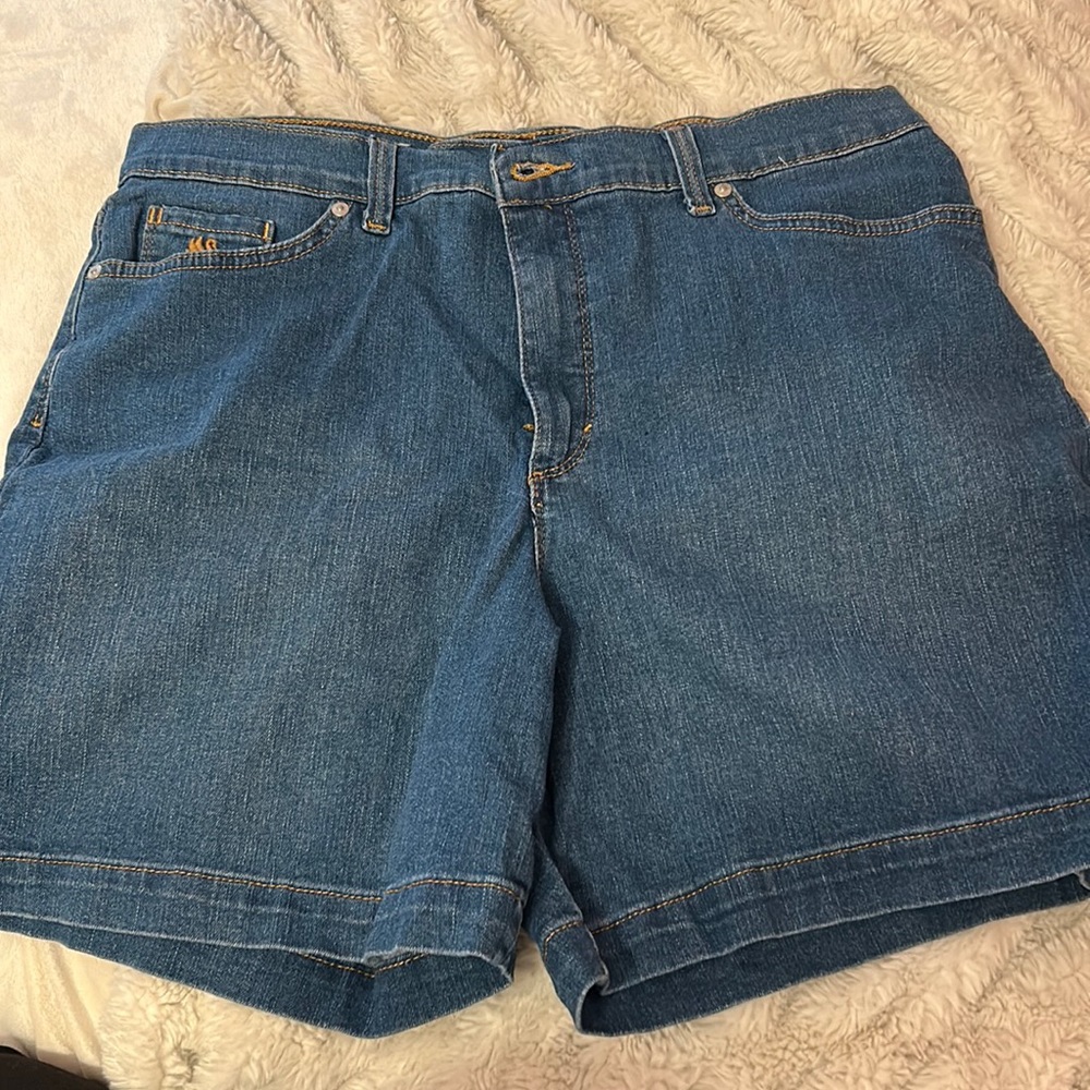 Dark wash Gloria Vanderbilt long shorts